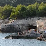 Din-pula Pula