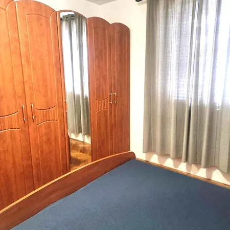 Din-pula Apartmán Pula
