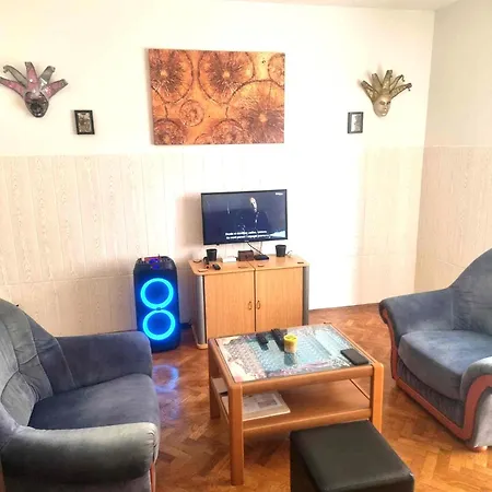Din-pula Apartment