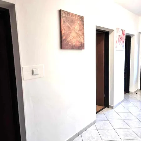 Apartment Din-pula *