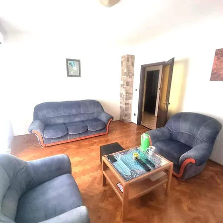 Din-pula Apartment Pula