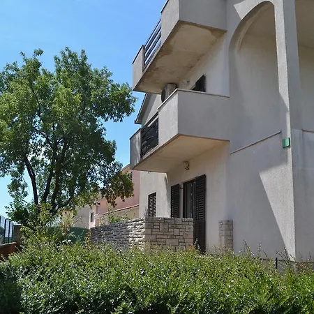 Apartment Din-pula Pula